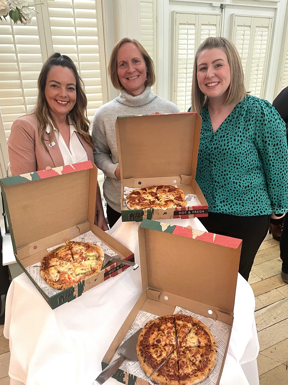 1_A_pizza_the_action_._._._Kelly_Riedel_Ruth_Ross_Rachel_Owen.jpg